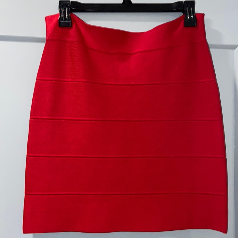 BCBG skirt | size: L